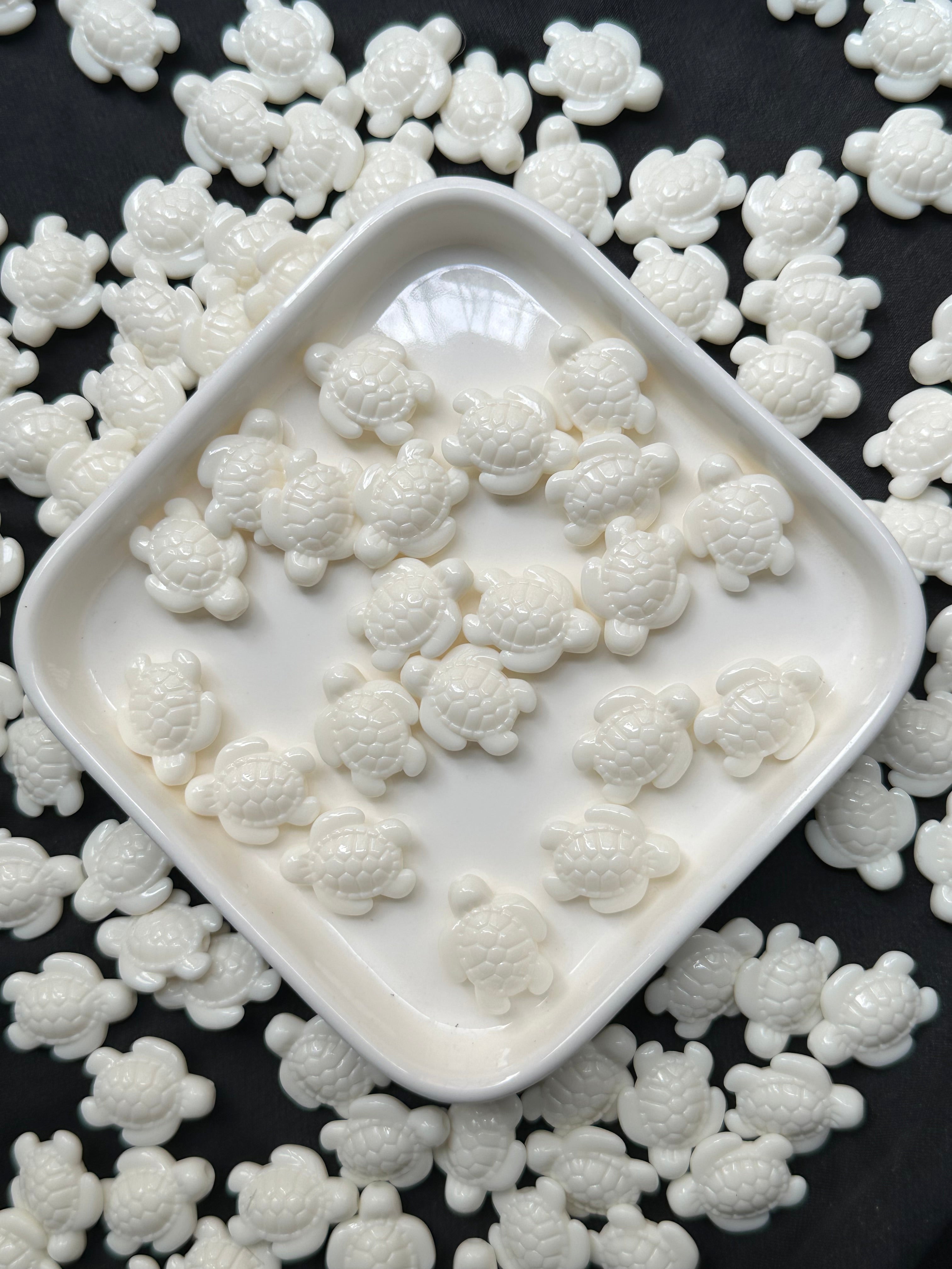 20 Adet Kaplumbağa Boncuk 25 mm | Beyaz | Caretta Caretta | Akrilik Plastik