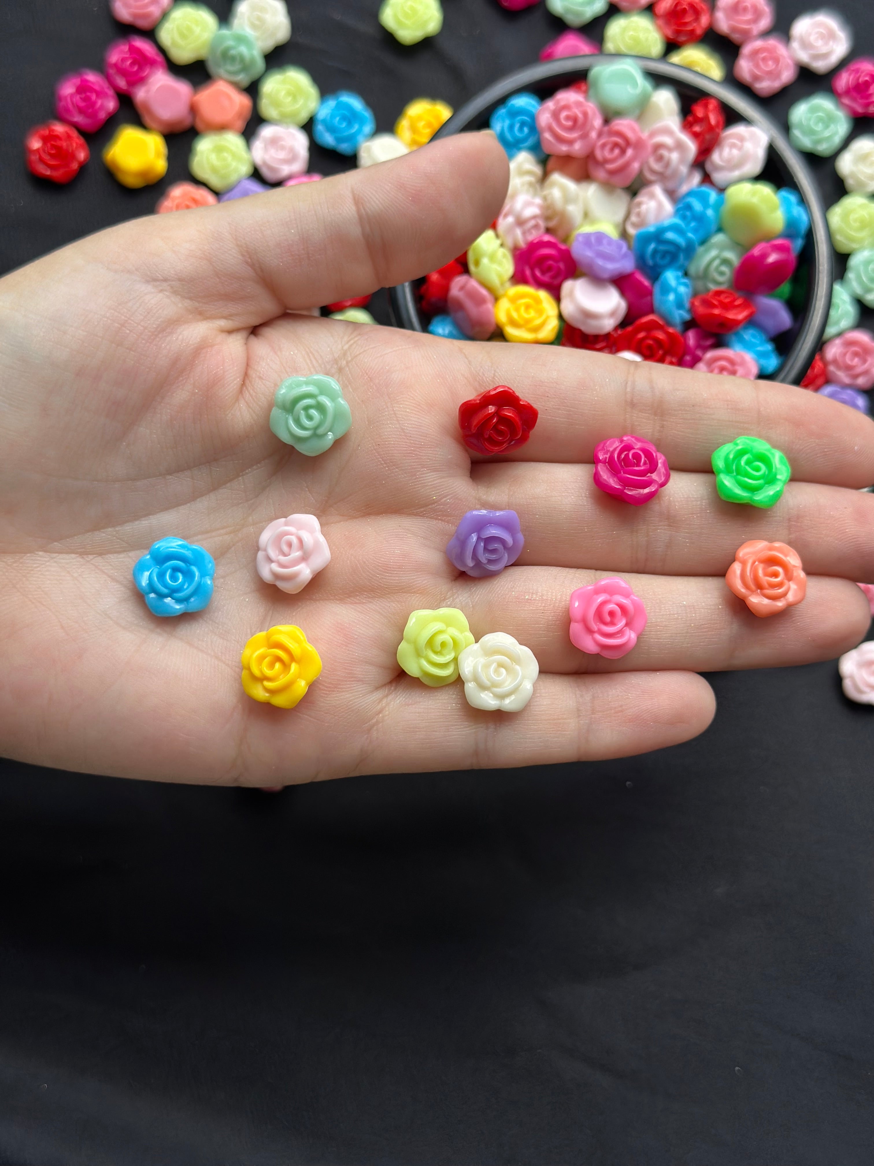 50 Adet  Karışık Renkli Gül  Plastik Çiçek Akrilik Boncuk 10 mm