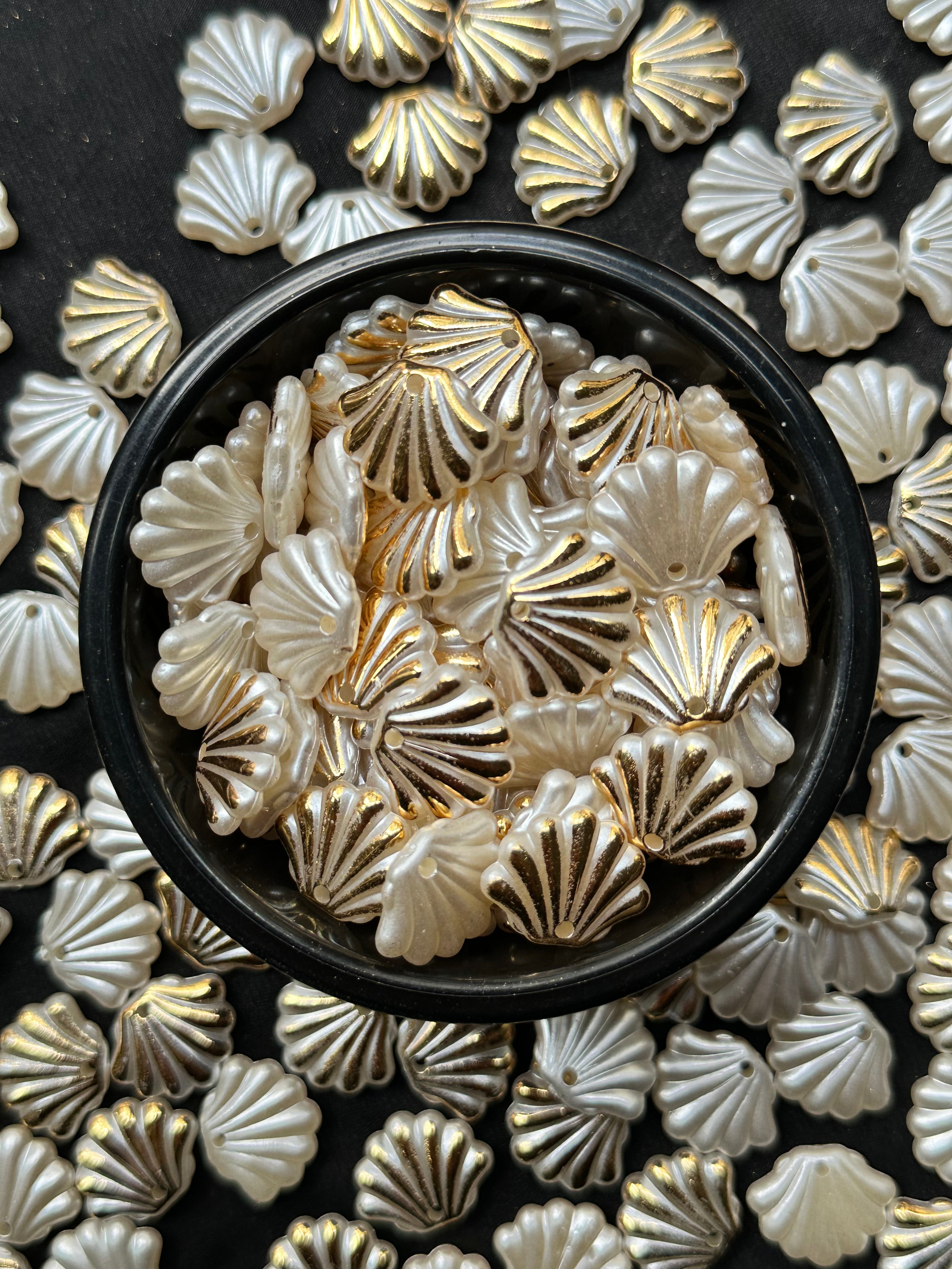 30 Adet Deniz Kabuğu Boncuk 15,5 mm | Beyaz Sedefli Altın Yaldızlı | Takı Yapımı