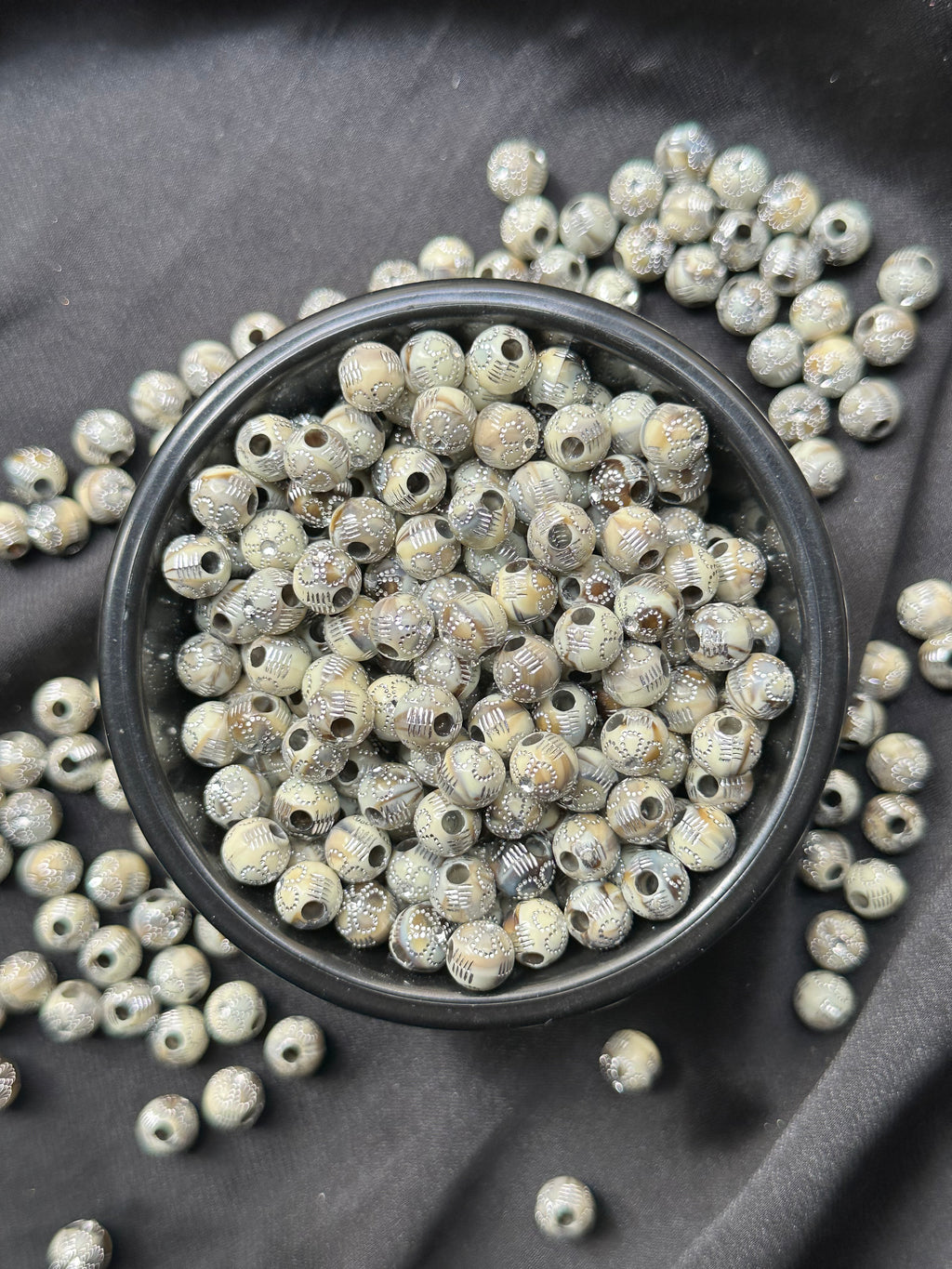 100 Adet 7 mm Kristal Taş Detaylı Yuvarlak Plastik Boncuk