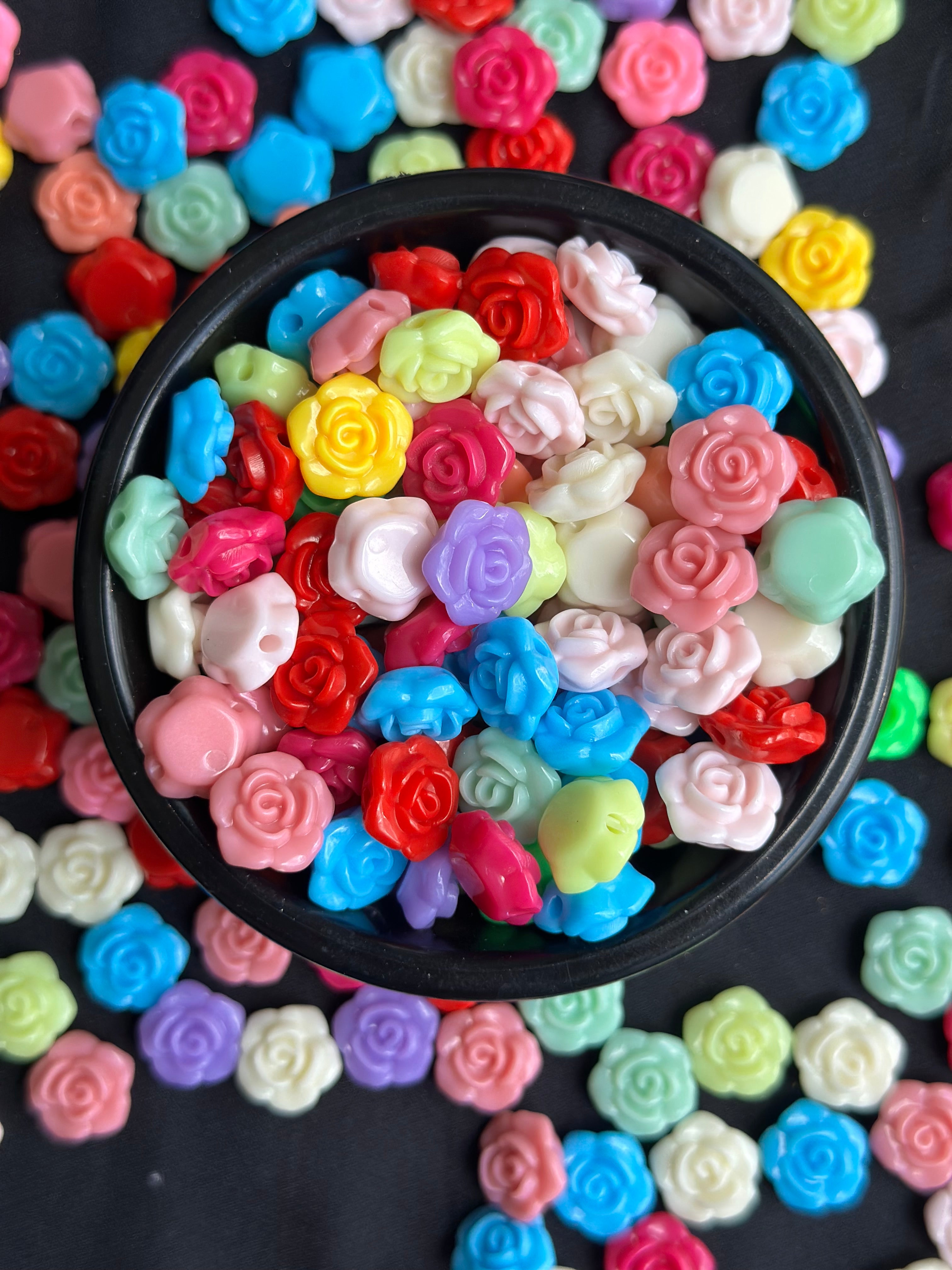 50 Adet  Karışık Renkli Gül  Plastik Çiçek Akrilik Boncuk 10 mm