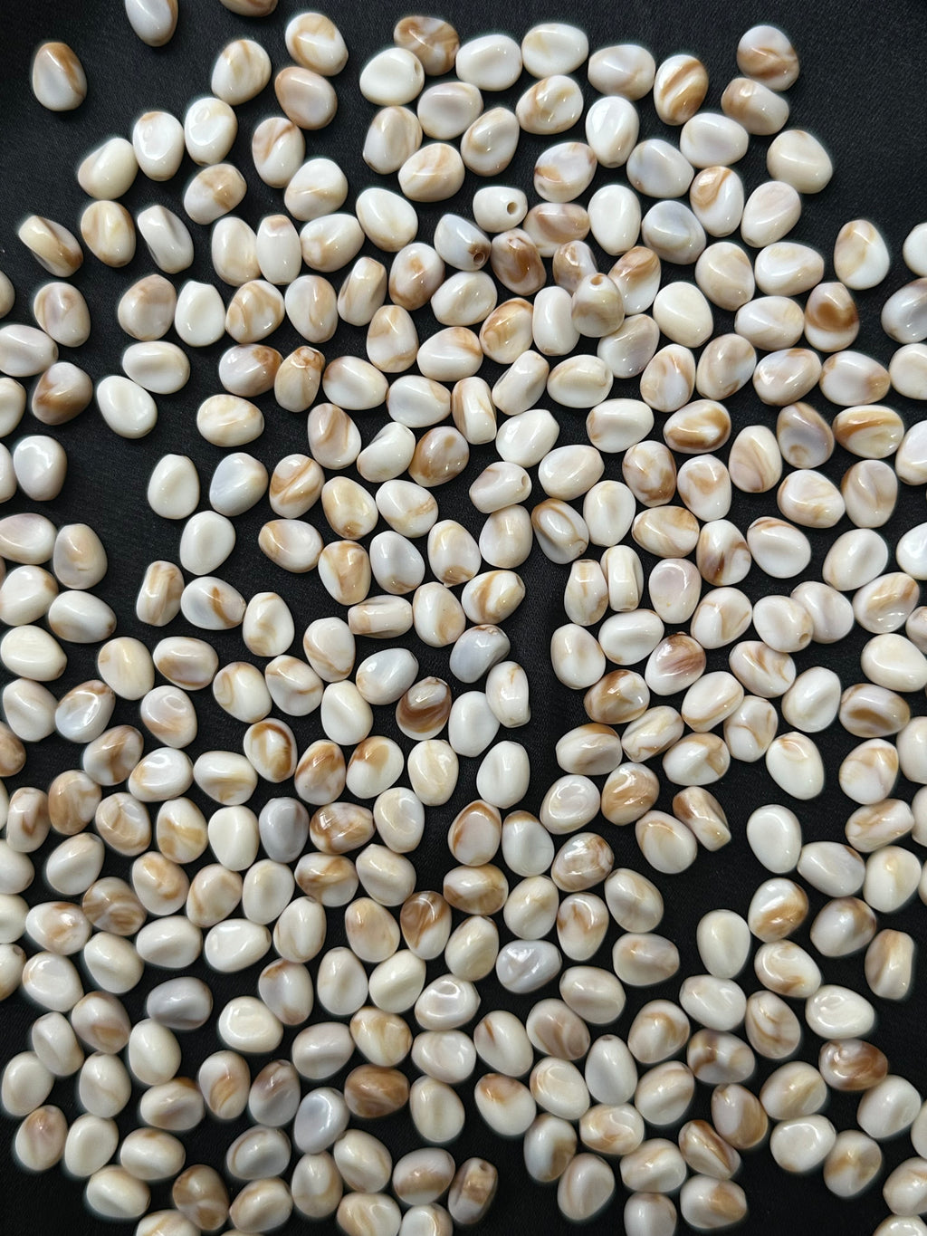 100 Adet Çakıl Taşı Boncuk – Akrilik Plastik Delikli Takı Yapımı Boncuğu 20 Gram