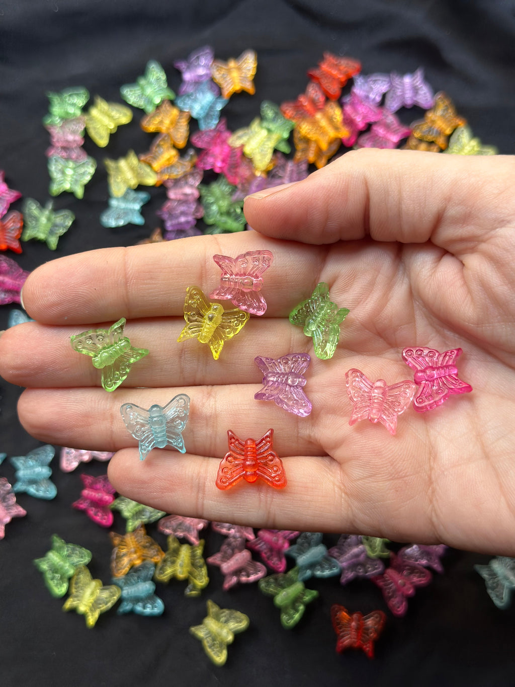 50 Adet Şeffaf Karışık Renkli Kelebek Boncuk 15.5x13 mm – Takı Malzemesi