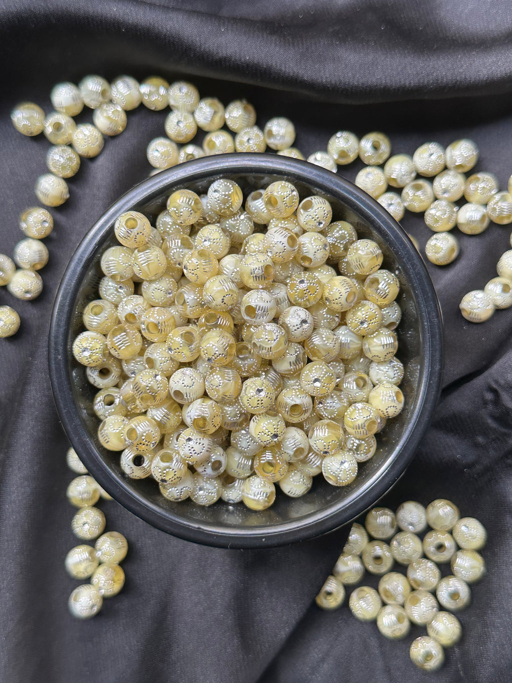 100 Adet 7 mm Kristal Taş Detaylı Yuvarlak Plastik Boncuk